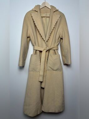 Zandra Rhodes Vintage 1960s Wool Cream Wrap Coat Scalloped Edge Modern Size 8